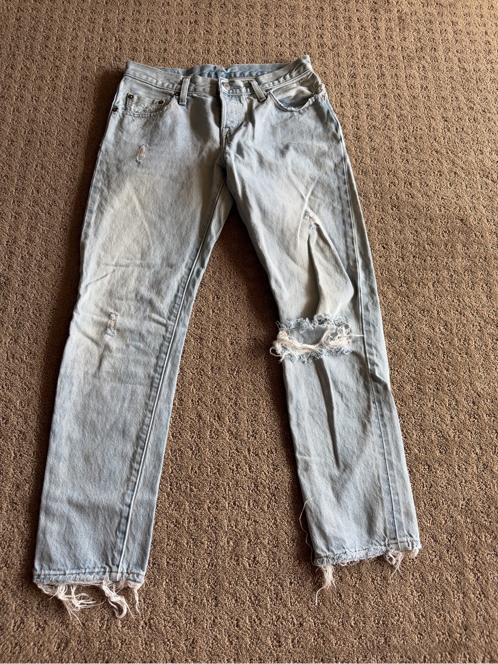 Vintage Levi’s 501 Distressed Women’s Straight Jeans